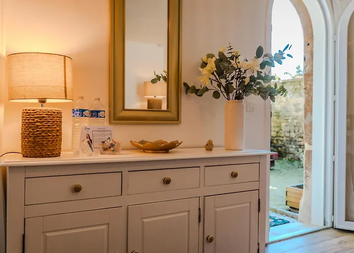 Maison Segrais - 6 Pers - Jardin - Vaugueux - Abbaye بيت للعطل