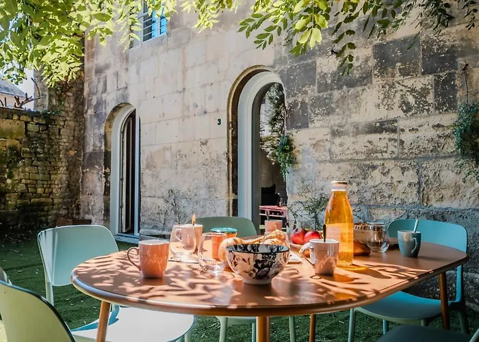 Maison Segrais - 6 Pers - Jardin - Vaugueux - Abbaye بيت للعطل *